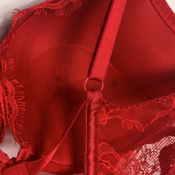 Victoria’s Secret Laced Red Teddy size  XL - Picture 8 of 11